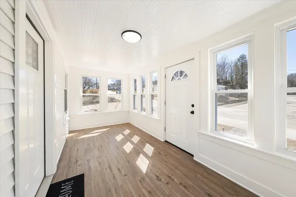 $379,000 | 10 Cross Street, Allenstown, NH 03275