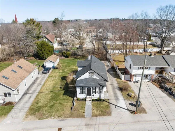 $379,000 | 10 Cross Street, Allenstown, NH 03275