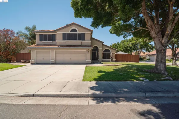 $748,000 | 2179 Carol Ann Drive, Tracy, CA 95377