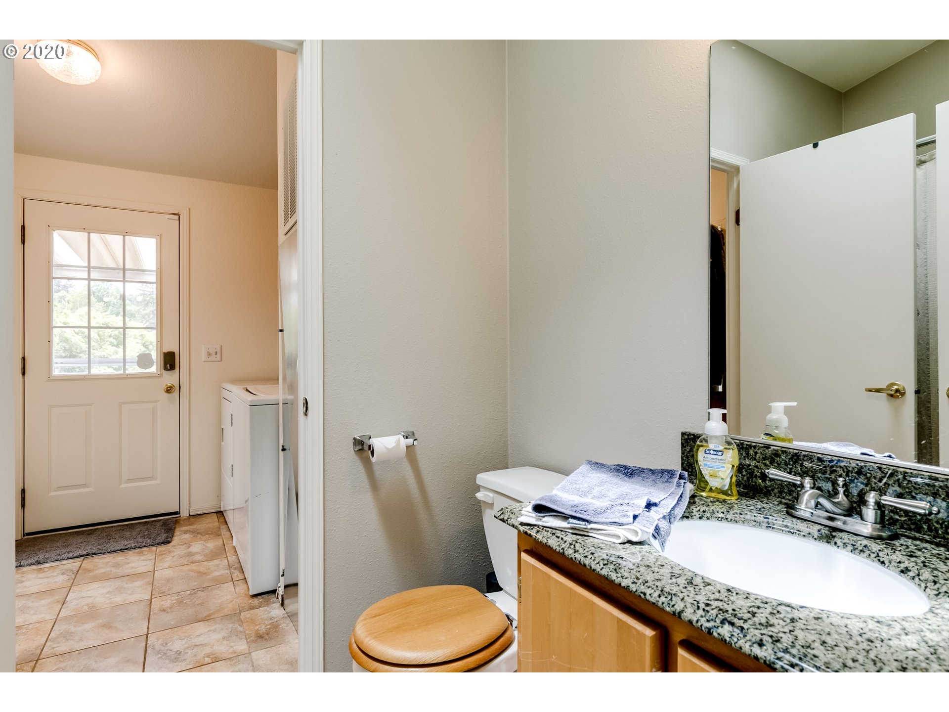4396 Dillard Road Eugene, OR 97405 - Photo 10 of 22 Gallery Image 10