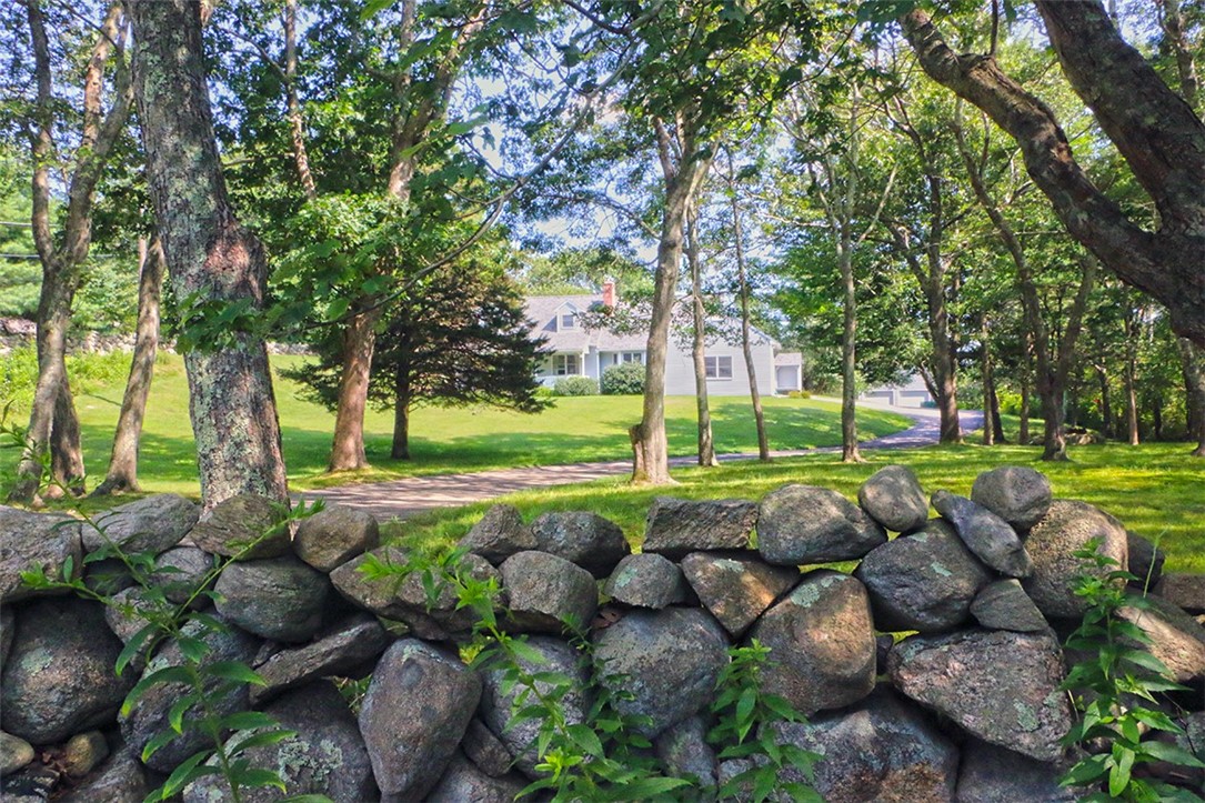962 Post Road South Kingstown, RI 02879 - Photo 2 of 45
