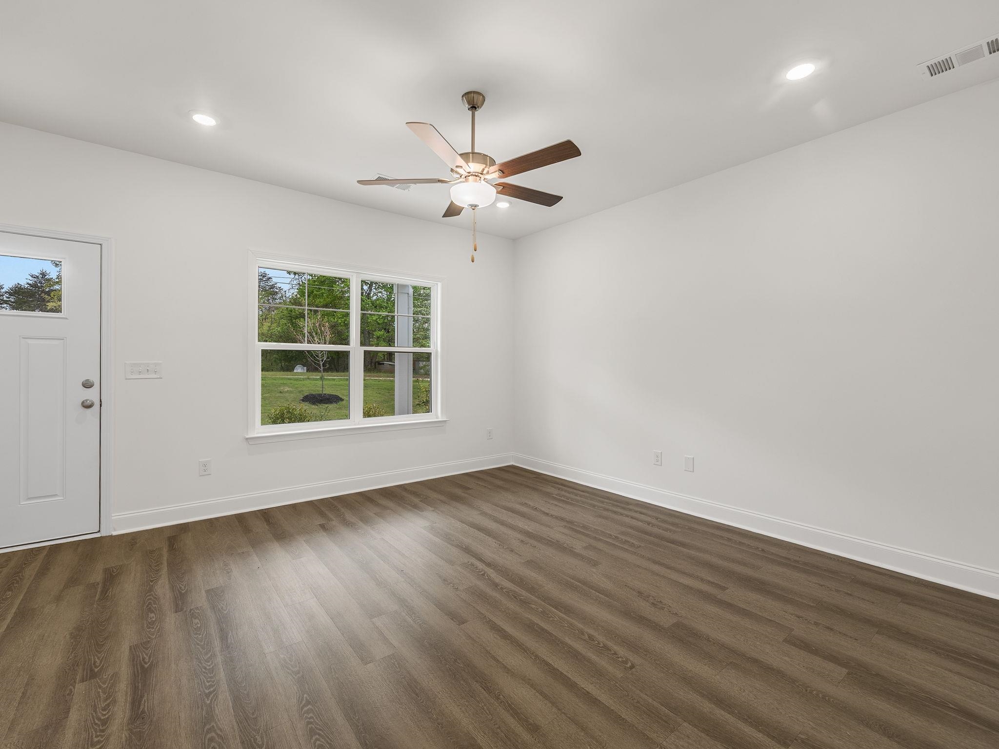 311 Ponder Road Greer, SC 29651 - Photo 9 of 41