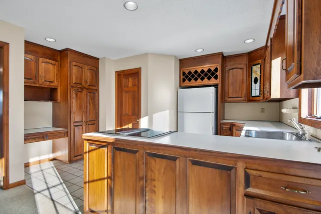 $275,000 | 611 Ocean Avenue, Unit E5, New London, CT 06320