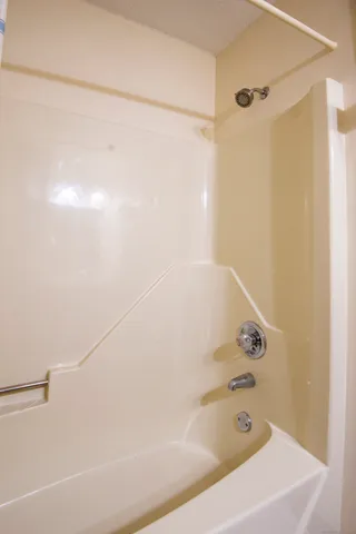 $275,000 | 611 Ocean Avenue, Unit E5, New London, CT 06320