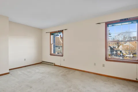 $275,000 | 611 Ocean Avenue, Unit E5, New London, CT 06320