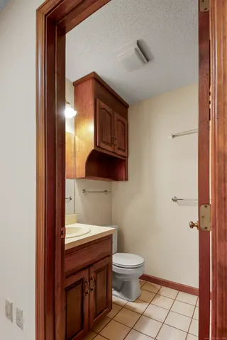 $275,000 | 611 Ocean Avenue, Unit E5, New London, CT 06320