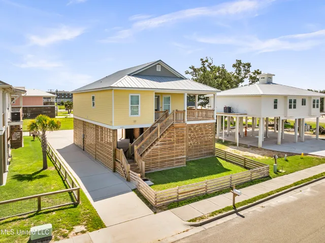 $489,000 | 430 Woodward Avenue, Gulfport, MS 39501