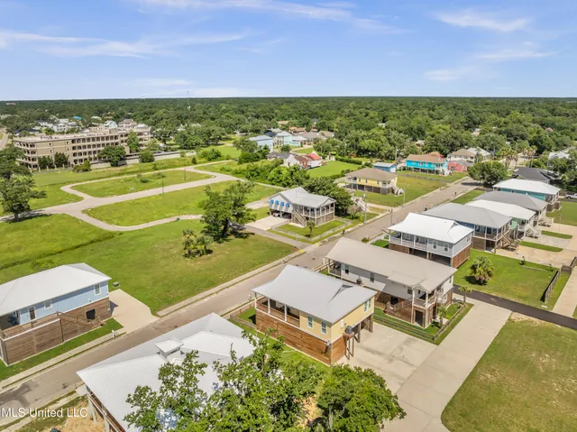 $489,000 | 430 Woodward Avenue, Gulfport, MS 39501