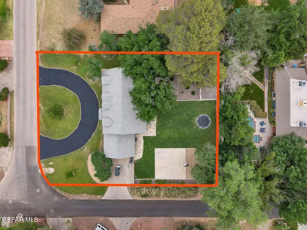 $949,000 | 5010 Columbine Street, El Paso, TX 79922