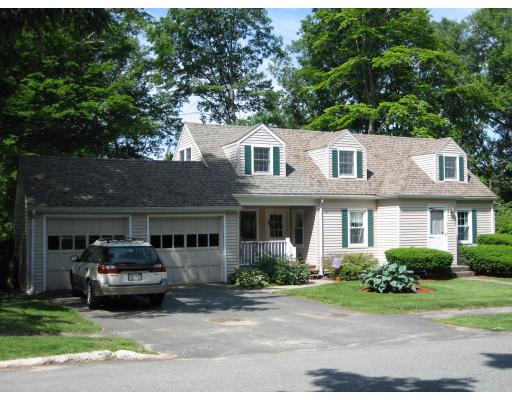29 Pembrook Road North Andover, MA 01845 - Photo 1 of 11 Gallery Image 1