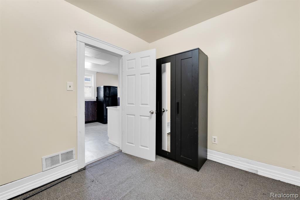 3344 Edwin Street Hamtramck, MI 48212 - Photo 17 of 28