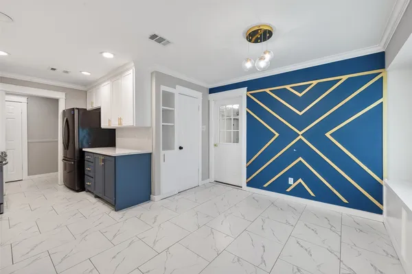 a view of an entryway