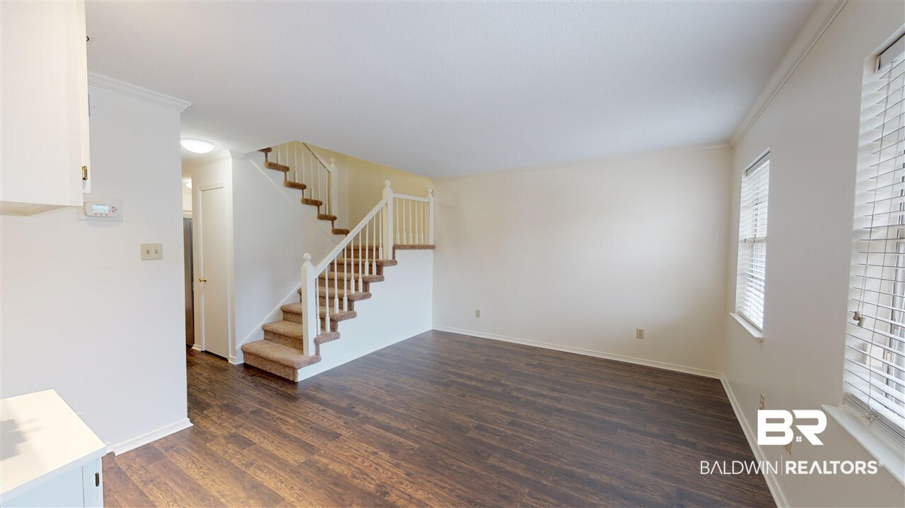 106 Du Rhu Drive, Unit 106E Mobile, AL 36608 - Photo 3 of 18