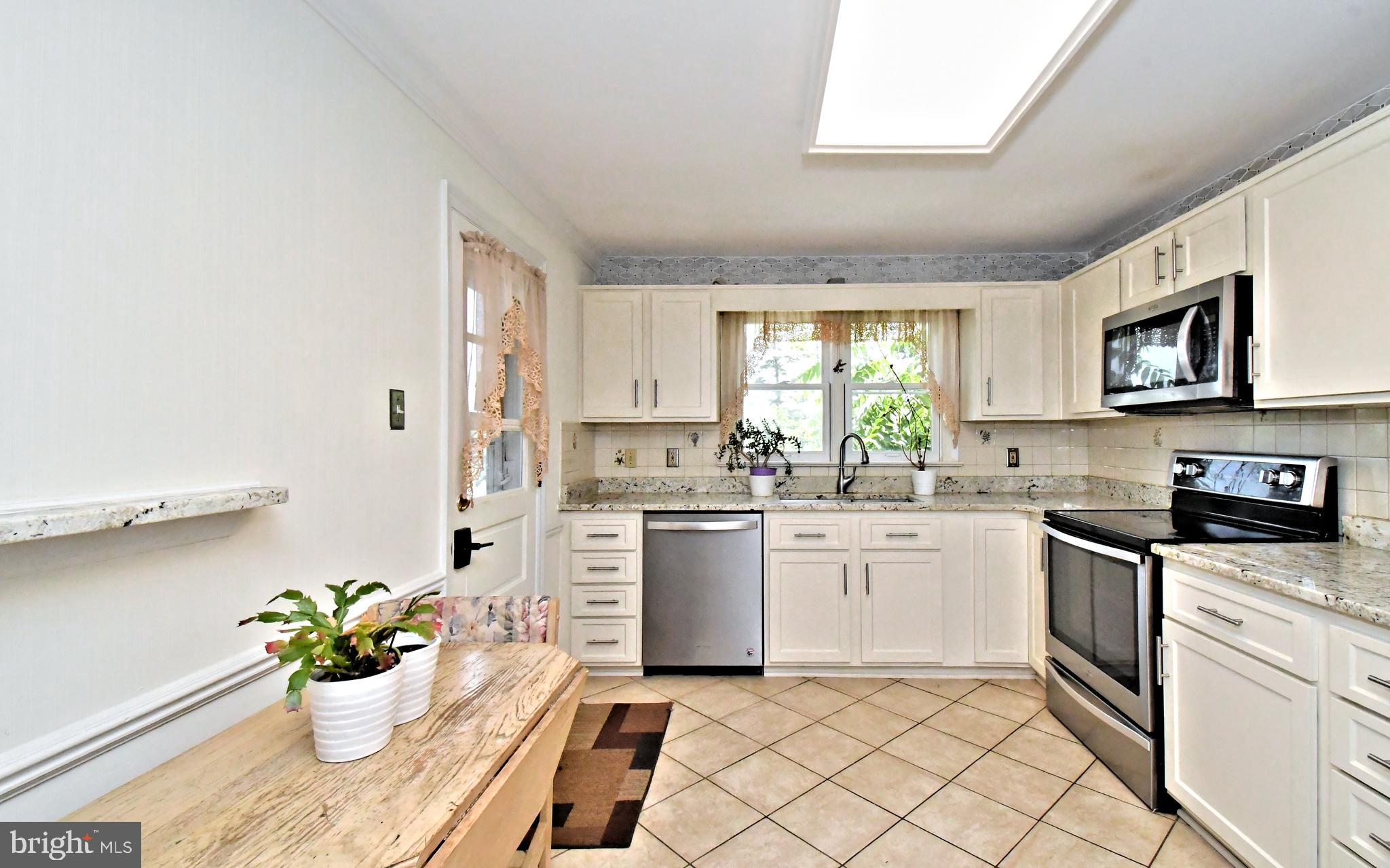 551 Walter Road Warminster, PA 18974 - Photo 13 of 45 Kitchen