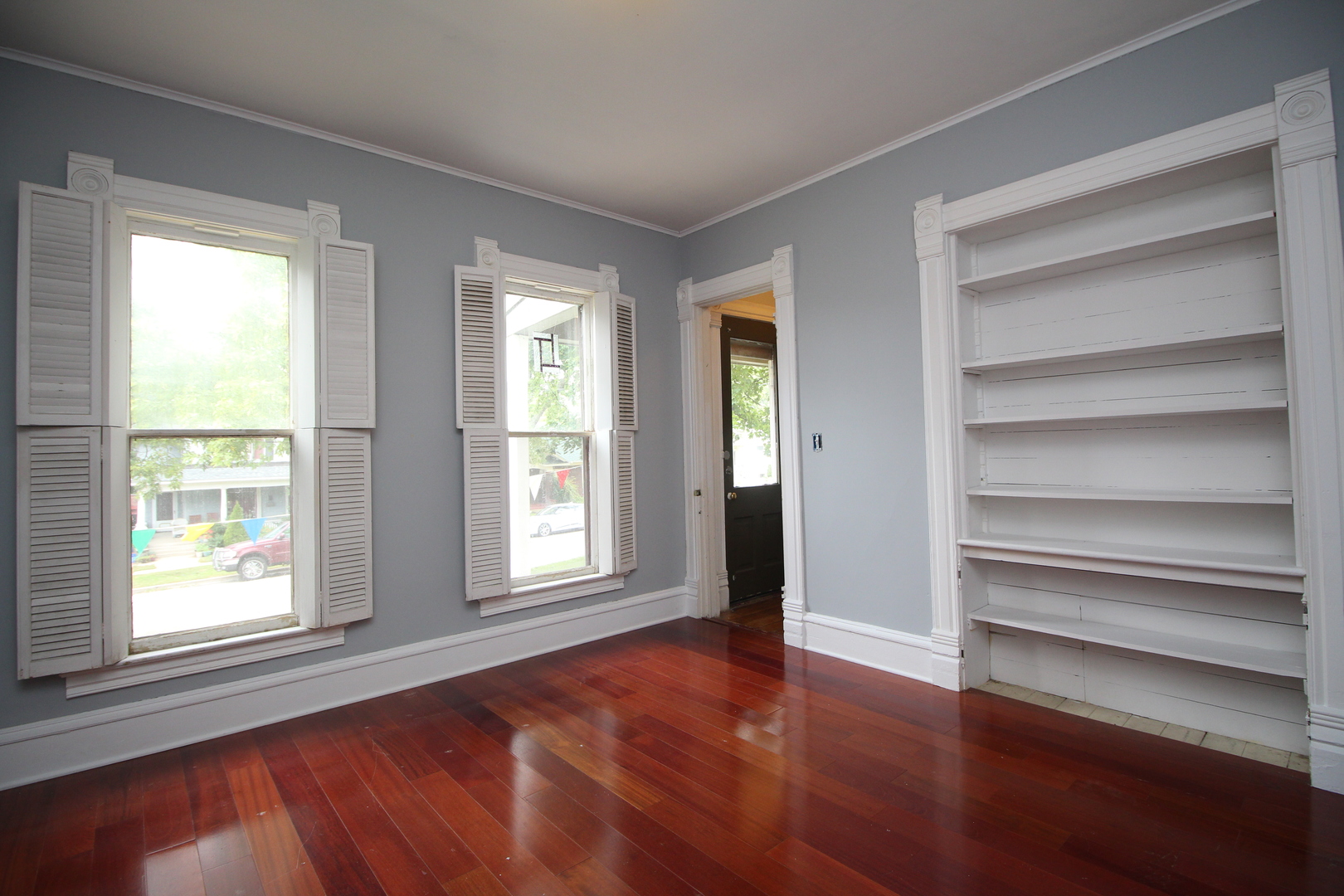 625 North Spring Street Elgin, IL 60120 - Photo 9 of 22