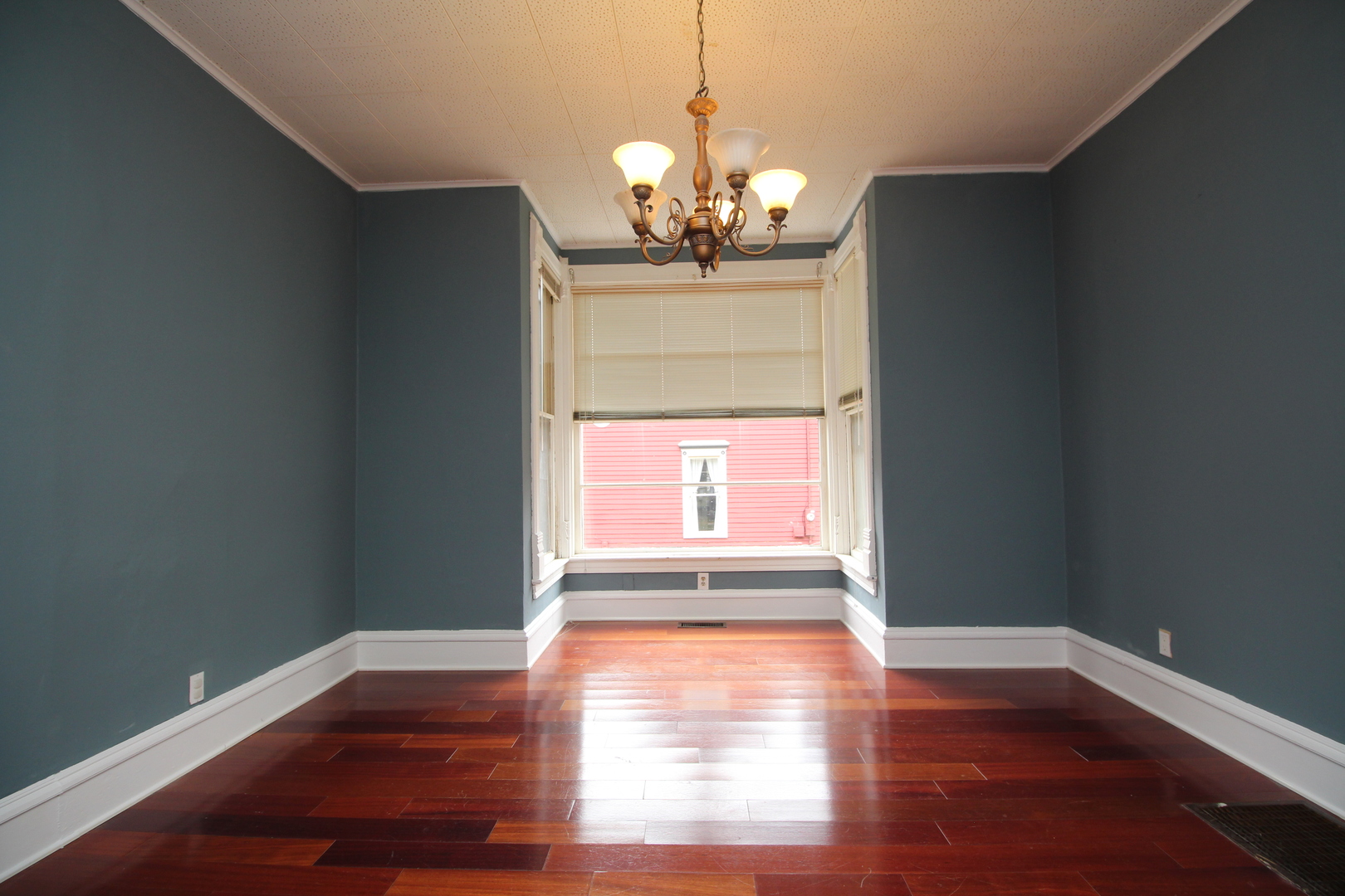 625 North Spring Street Elgin, IL 60120 - Photo 10 of 22