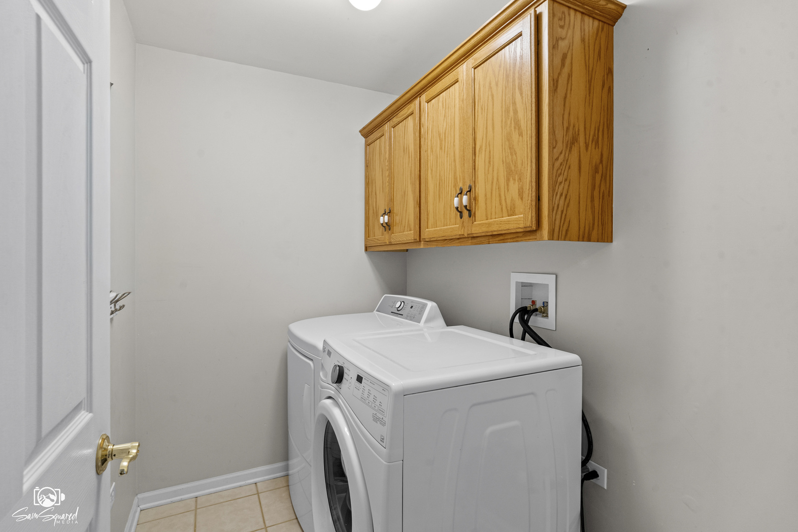 1431 Coral Bell Drive Joliet, IL 60435 - Photo 21 of 38 a utility room with dryer and washer