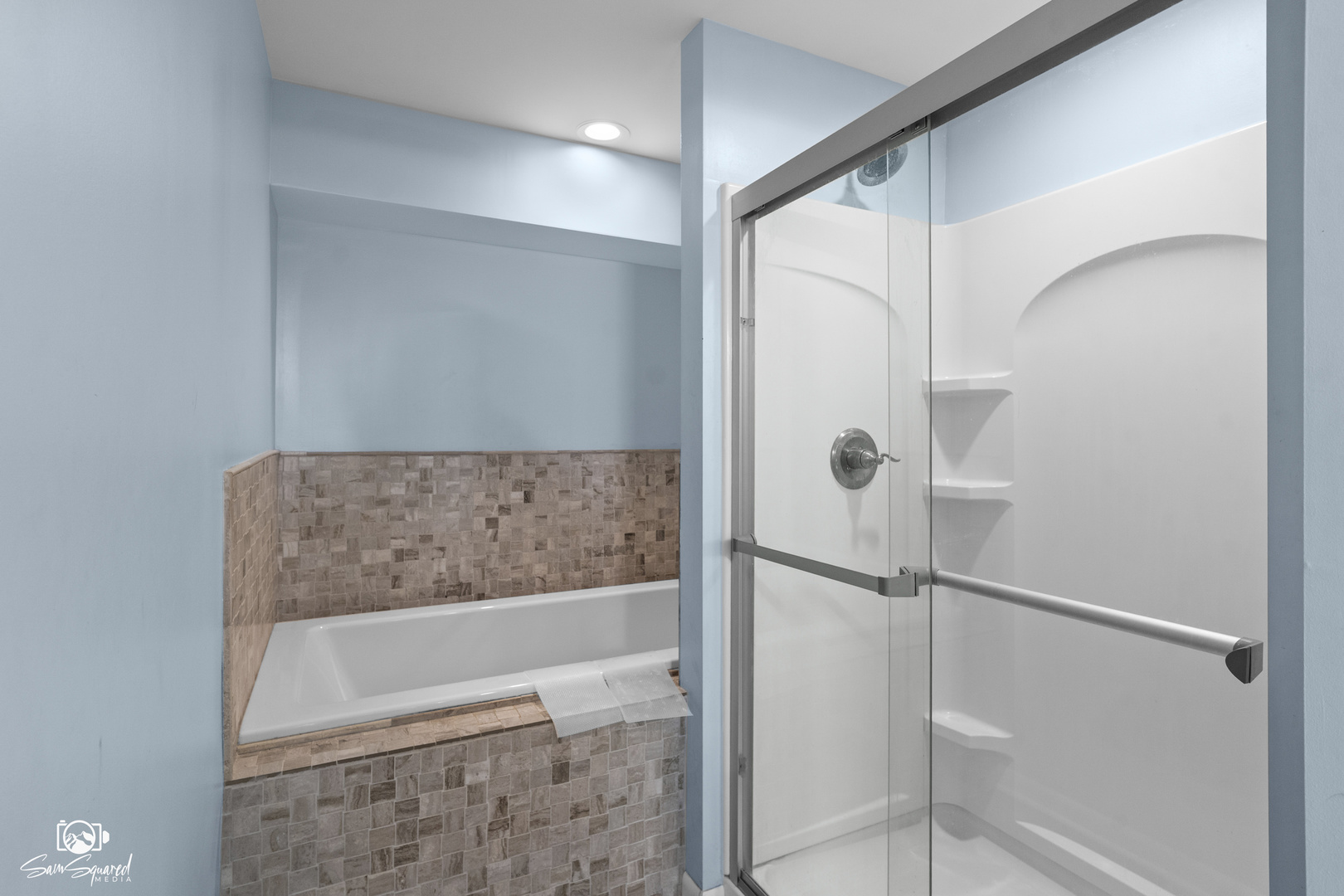 1431 Coral Bell Drive Joliet, IL 60435 - Photo 27 of 38 a bathroom with a bathtub and a shower