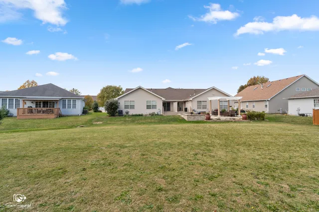 $349,900 | 1431 Coral Bell Drive, Joliet, IL 60435