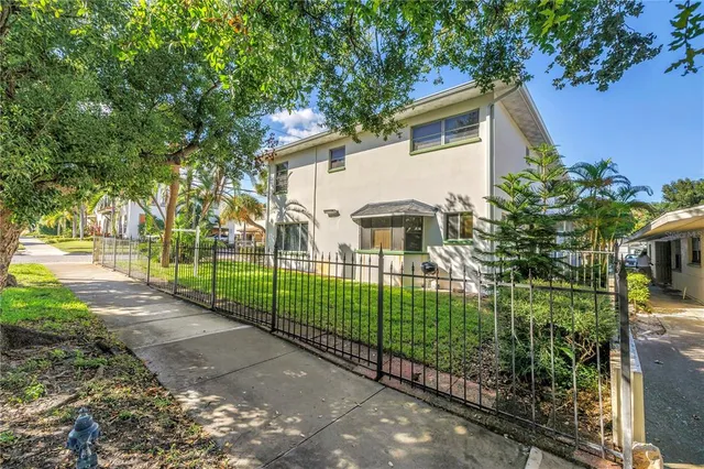 $1,395,000 | 611 2nd Street North, St. Petersburg, FL 33701