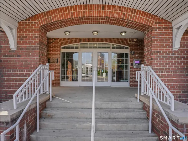 $3,900 | 35 West Broad Street, Unit 404, Stamford, CT 06902