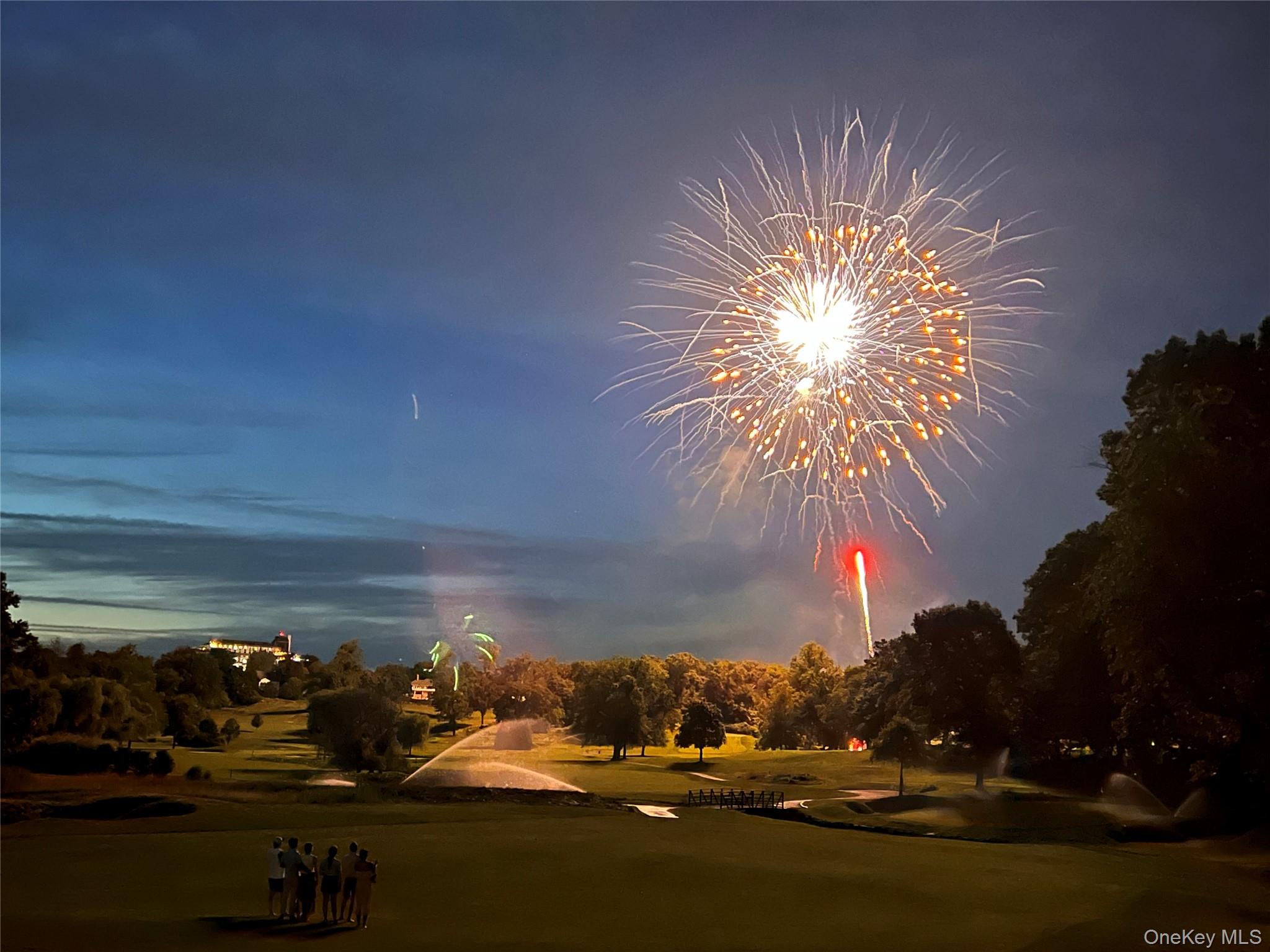 17 Boxwood Lane Rye, NY 10580 - Photo 41 of 41 4th of July Fireworks