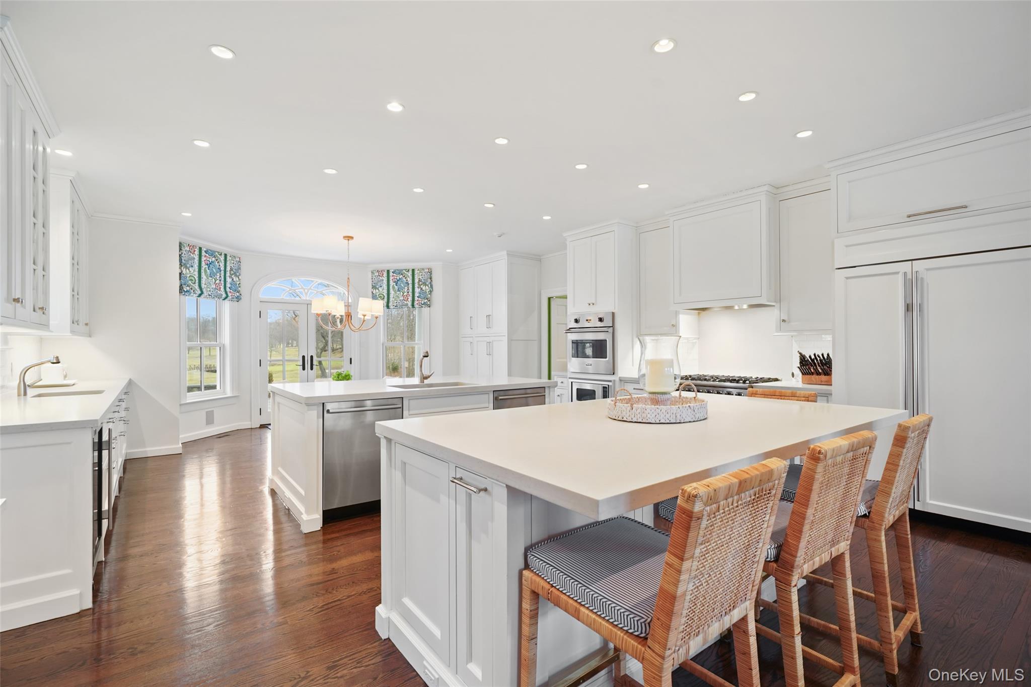 17 Boxwood Lane Rye, NY 10580 - Photo 5 of 41 Double islands