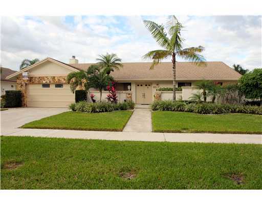 4066 Bay Laurel Way Boca Raton, FL 33487 - Photo 1 of 17 Primary Photo