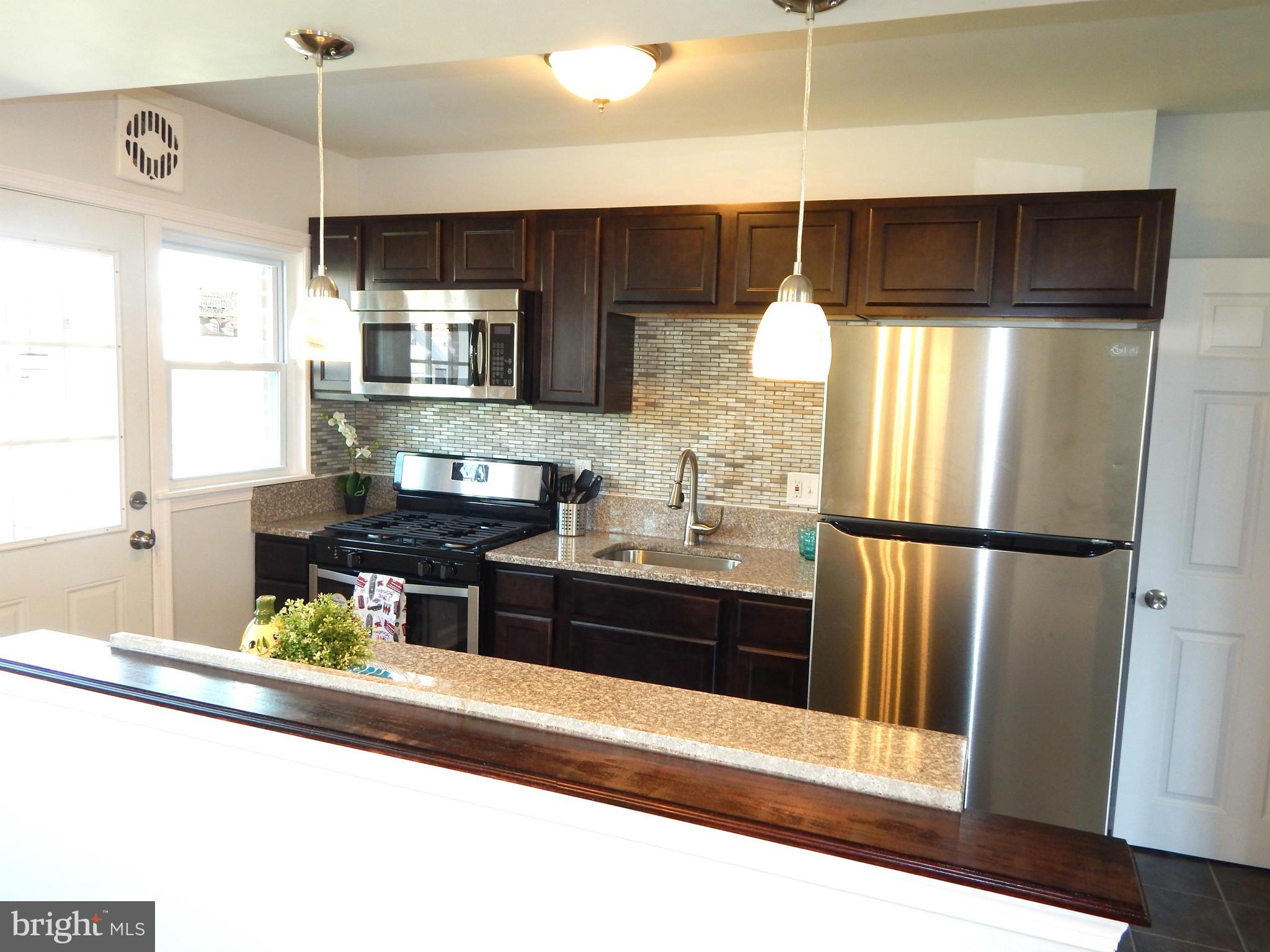 1640 Gleneagle Road Baltimore, MD 21239 - Photo 8 of 28 Kitchen