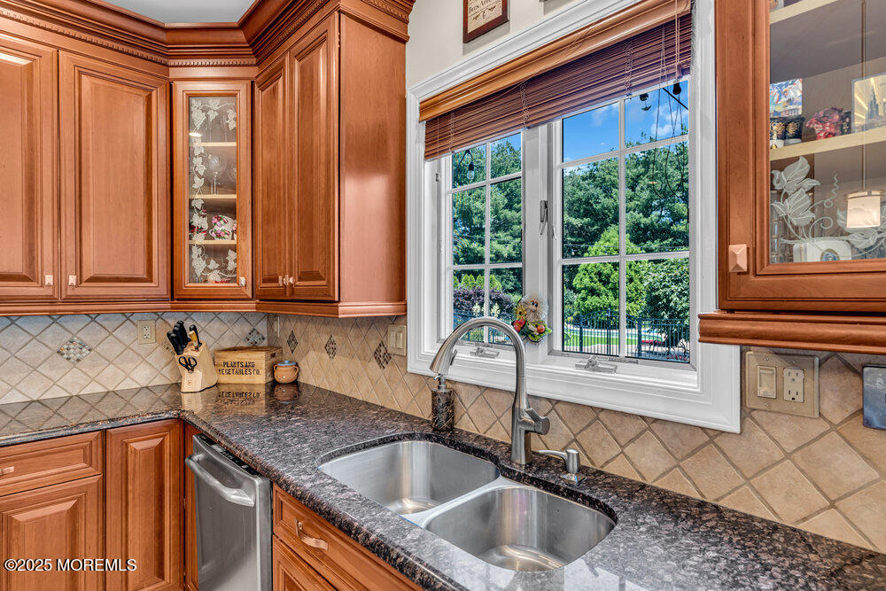 48 Rustic Way Freehold, NJ 07728 - Photo 13 of 50 13