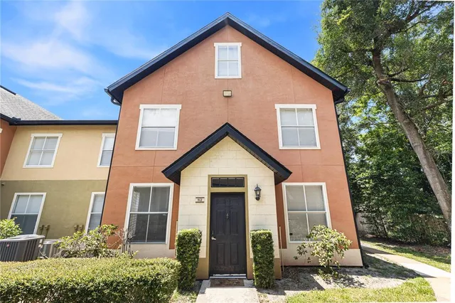 $1,650 | 6017 Westgate Drive, Unit 913, Orlando, FL 32835