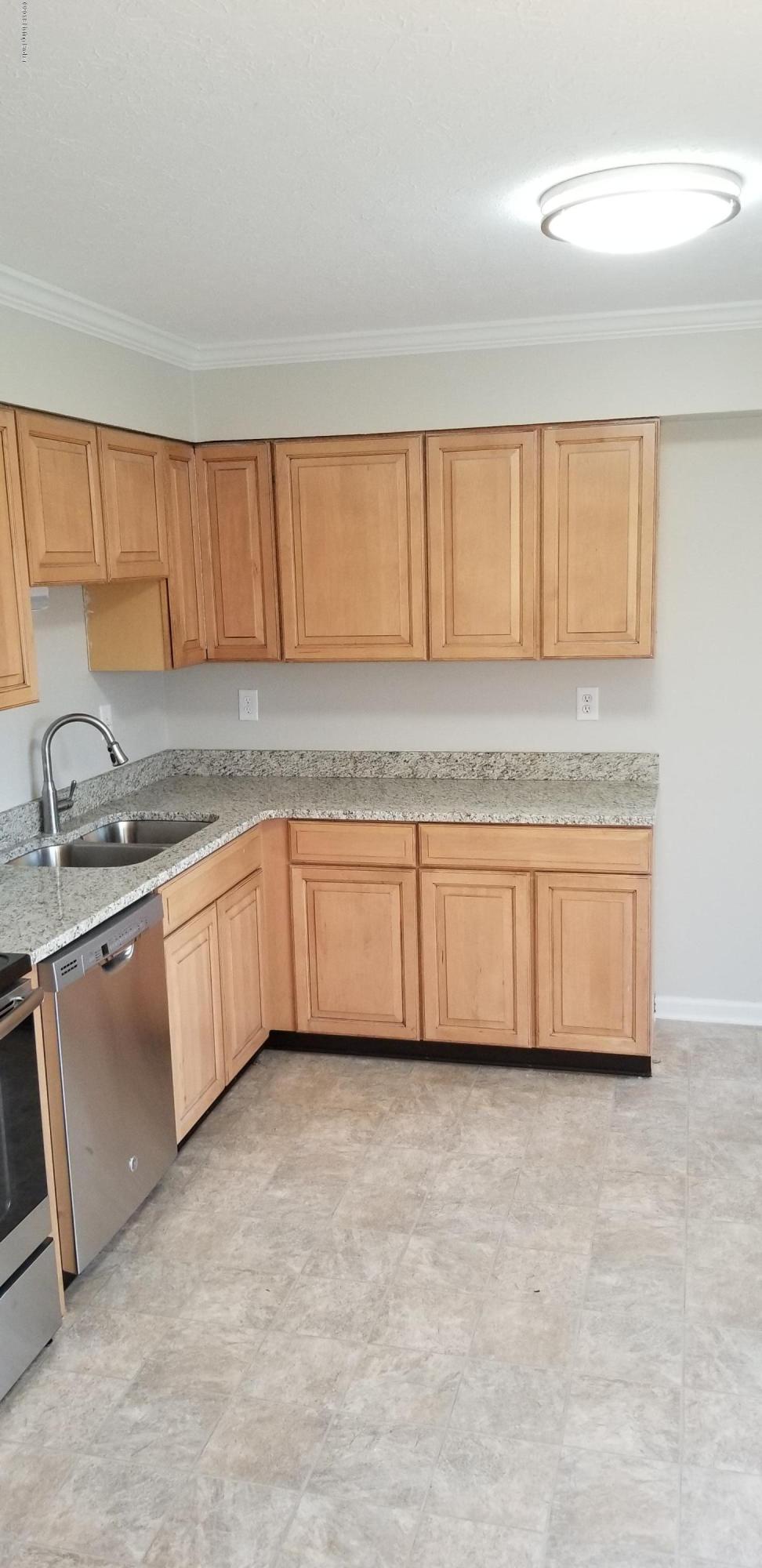 4305 Seagrape Road Jeffersontown, KY 40299 - Photo 13 of 21 20180223_142207