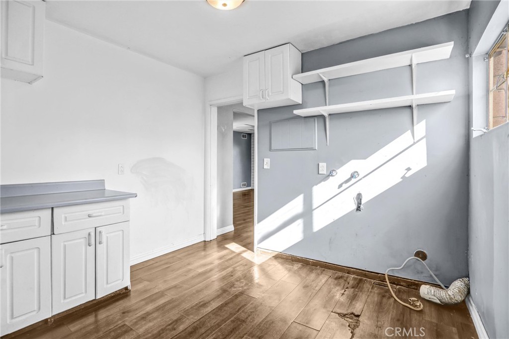 4539 Maine Avenue Baldwin Park, CA 91706 - Photo 23 of 48 view #2 laundry area in the main house
