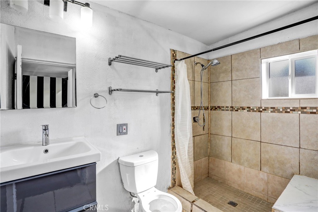 4539 Maine Avenue Baldwin Park, CA 91706 - Photo 41 of 48 Bath in ADU 1