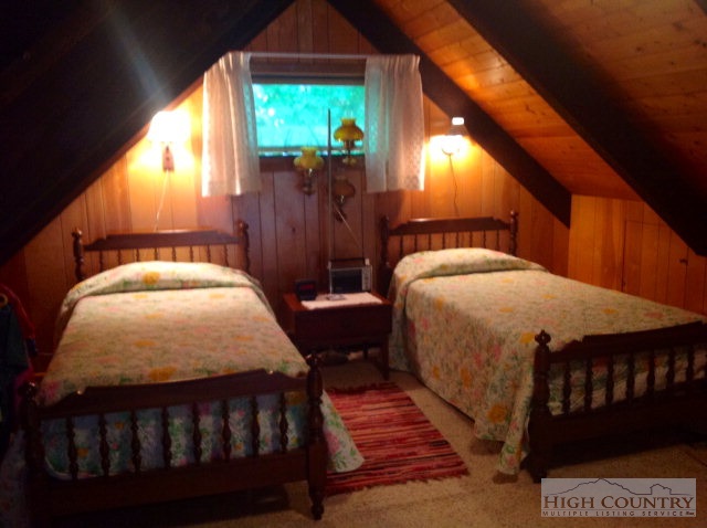 29 Pine Ridge Loop Newland, NC 28657 - Photo 8 of 10 Gallery Image 8