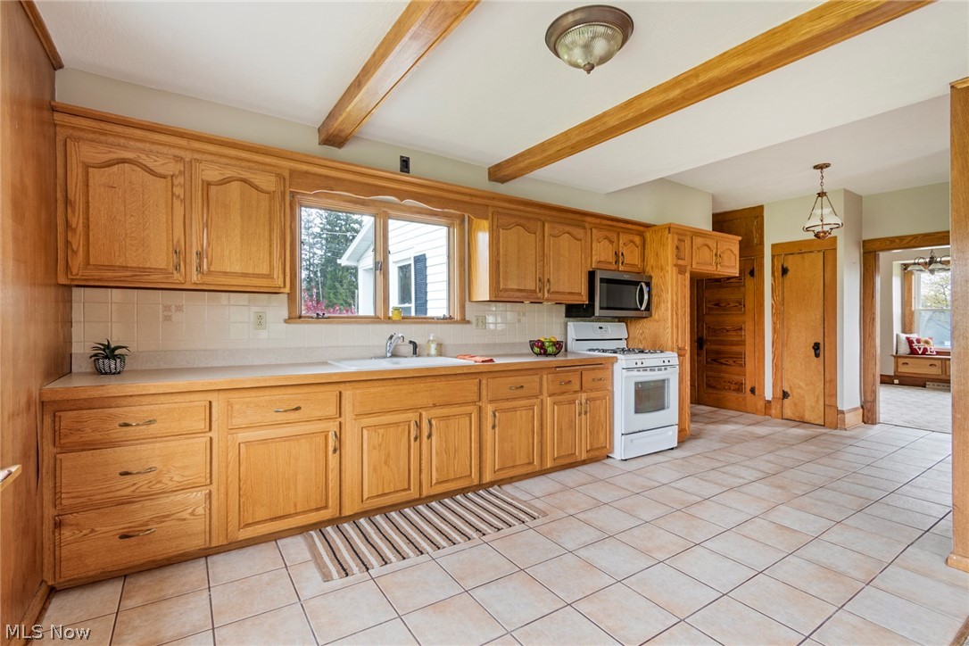 330 Valley Road Salem, OH 44460 - Photo 20 of 48 Updated kitchen with ceramic flooring