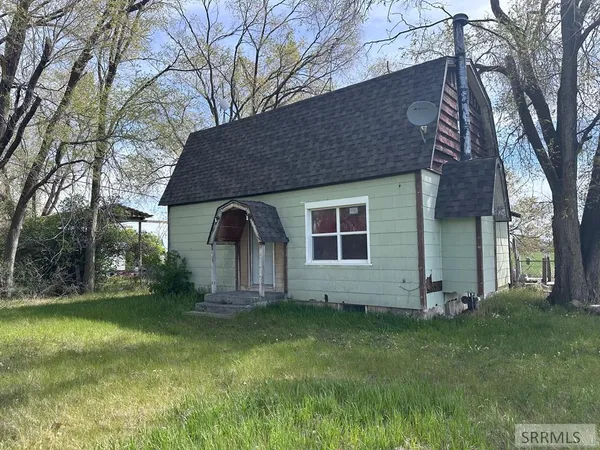 $220,000 | 265 South 625 West, Blackfoot, ID 83221