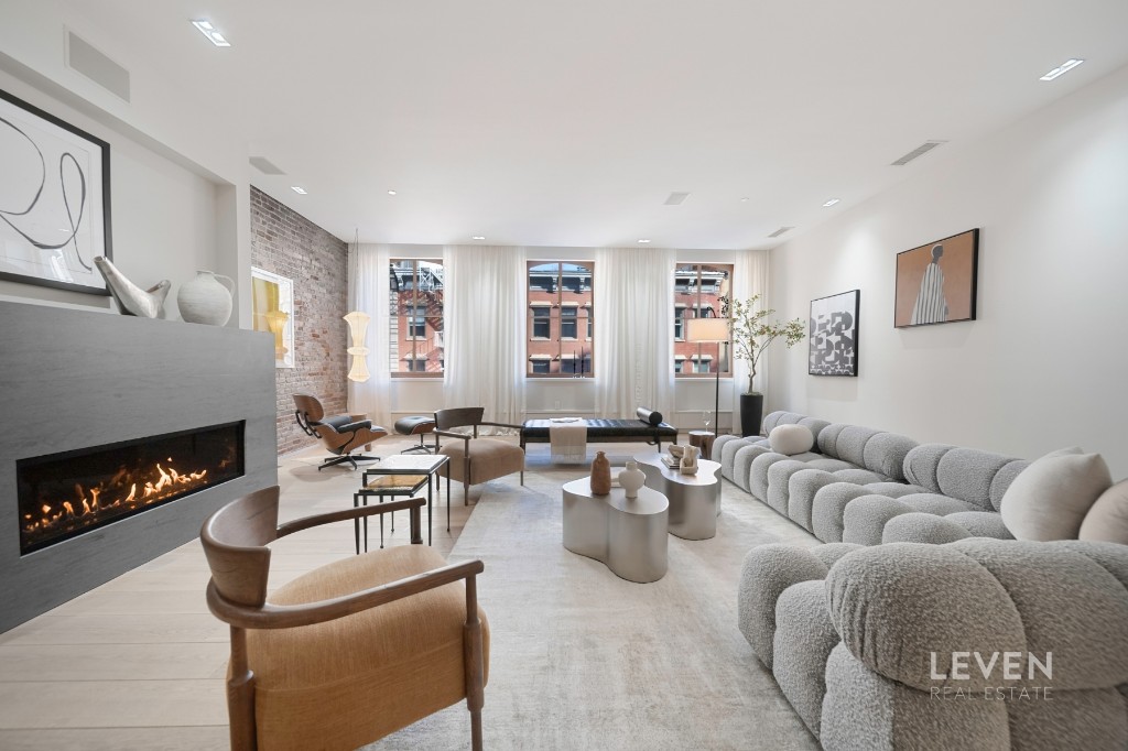 55 Warren Street, Unit 4 Manhattan, NY 10007 - Photo 2 of 26 Photo 2
