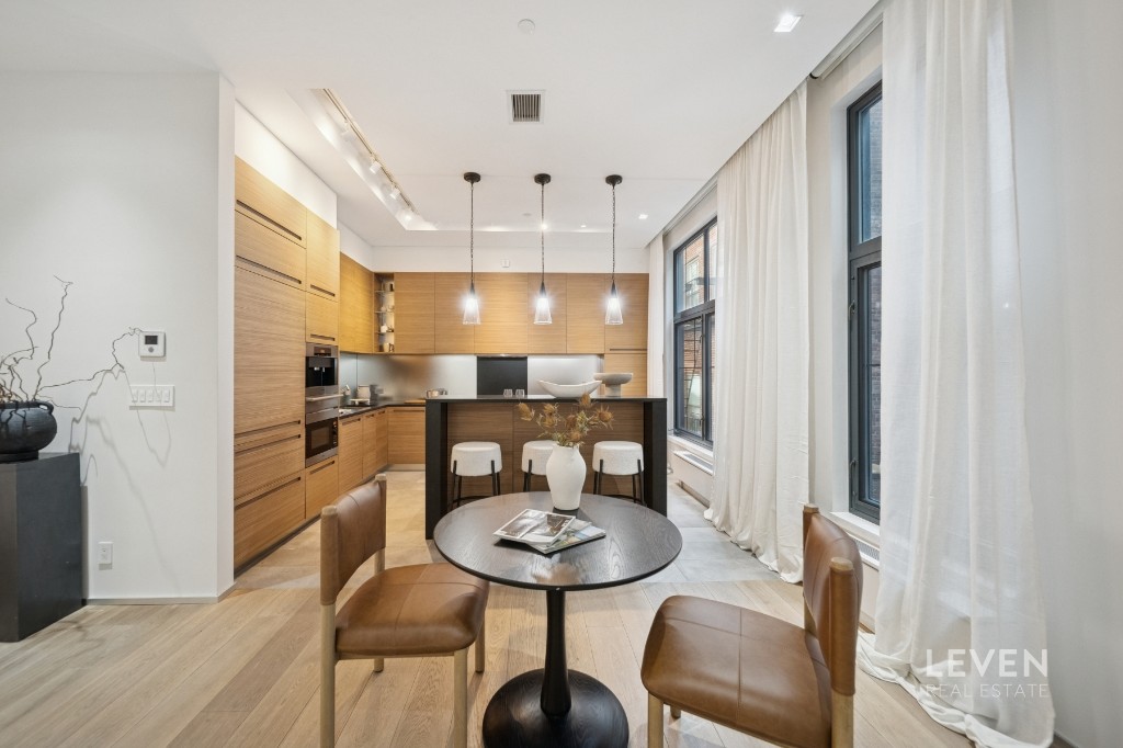 55 Warren Street, Unit 4 Manhattan, NY 10007 - Photo 8 of 26 Photo 8