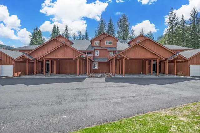 $379,000 | 20701 Club House Drive, Unit 109, Leavenworth, WA 98826