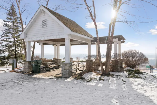 $925,000 | 10046 Indigo Drive, Eden Prairie, MN 55347