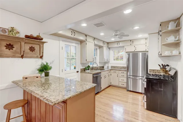 $975,000 | 14 Highwood Road, Setauket, NY 11733