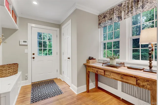 $975,000 | 14 Highwood Road, Setauket, NY 11733