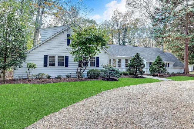 $975,000 | 14 Highwood Road, Setauket, NY 11733