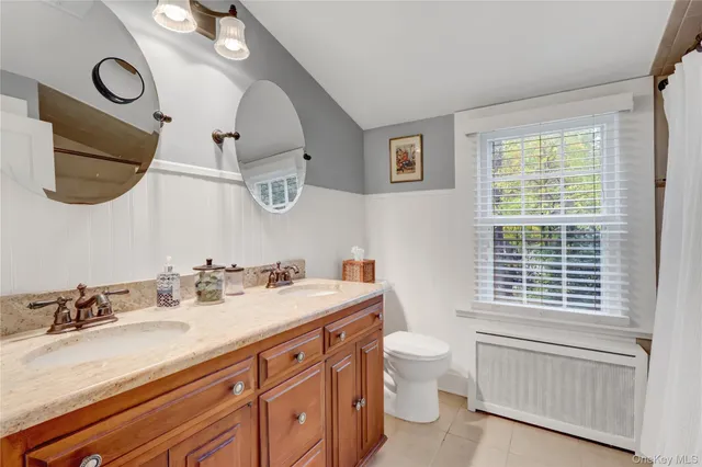 $975,000 | 14 Highwood Road, Setauket, NY 11733