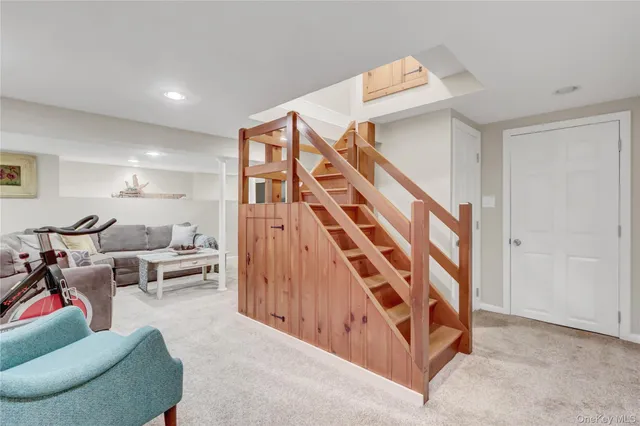 $975,000 | 14 Highwood Road, Setauket, NY 11733