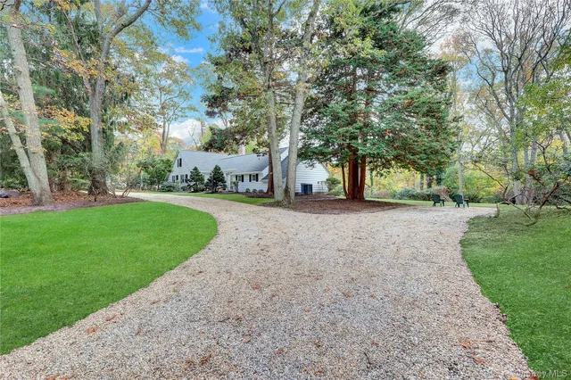 $975,000 | 14 Highwood Road, Setauket, NY 11733