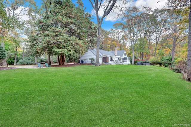 $975,000 | 14 Highwood Road, Setauket, NY 11733