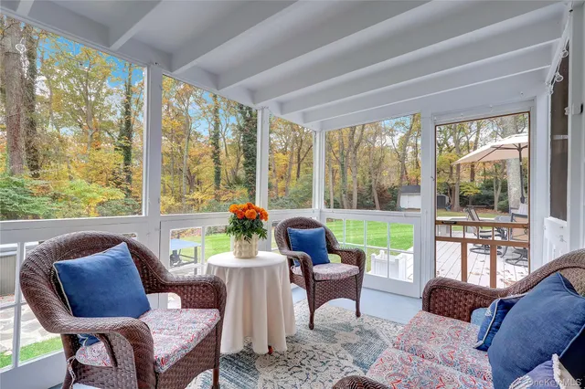 $975,000 | 14 Highwood Road, Setauket, NY 11733