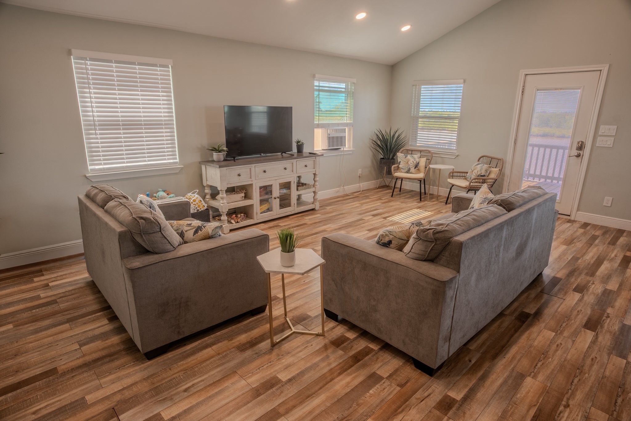 246 Seagull Road Sargent, TX 77414 - Photo 7 of 36 Gallery Image 7